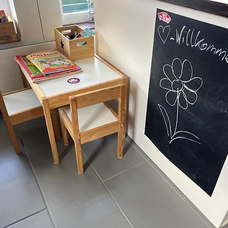 Gemuetliche Wohnung Mitten In Esens Exterior foto